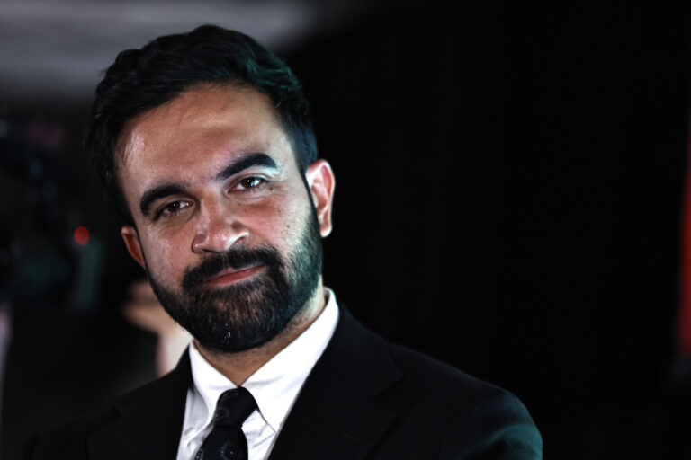 Conservative Group Calls for Denaturalizing Marxists and Islamists